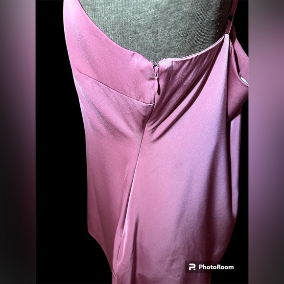 Studio 19 Boutique Dress, Pink/Mauve color, Size XL, Silk Material, Has a zipper - Picture 3 of 5